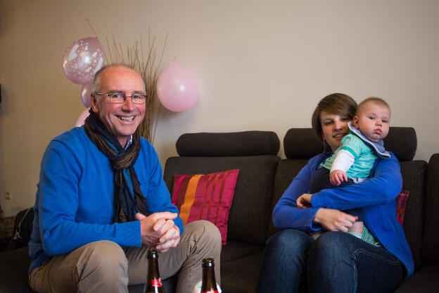 Opa et Cass, tous deux vêtis du bleu Drost