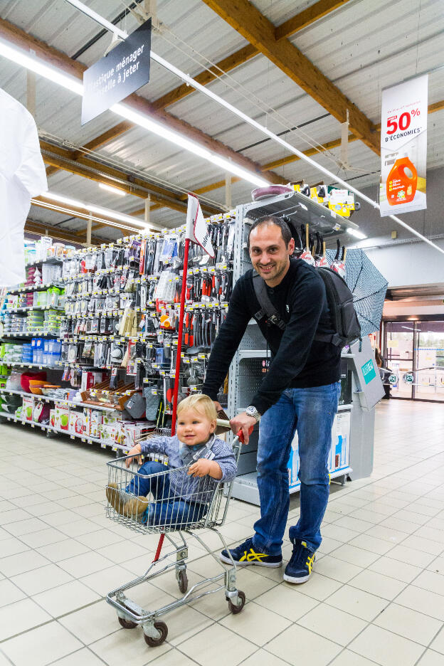 Aux courses dans son caddy