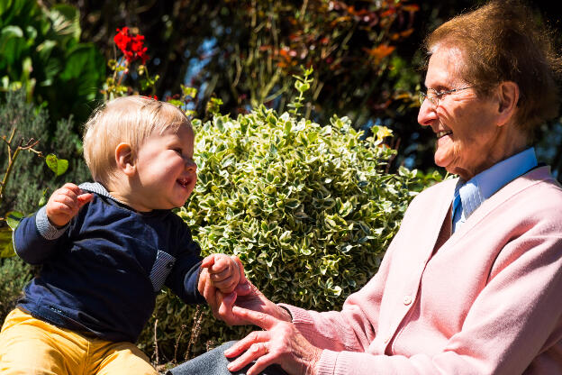 Ca se passe bien la rencontre avec son arriere grand mere