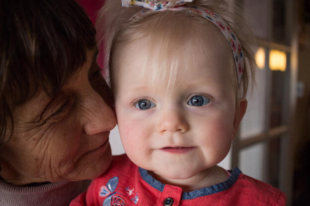 Mamy qui déborde d'amour pour Ambre