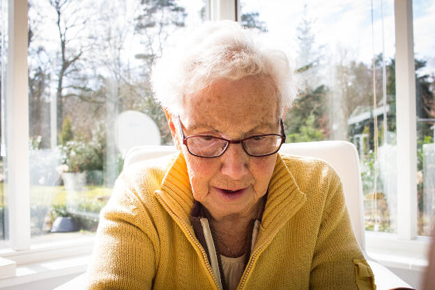 Oma qui fête 92 ans